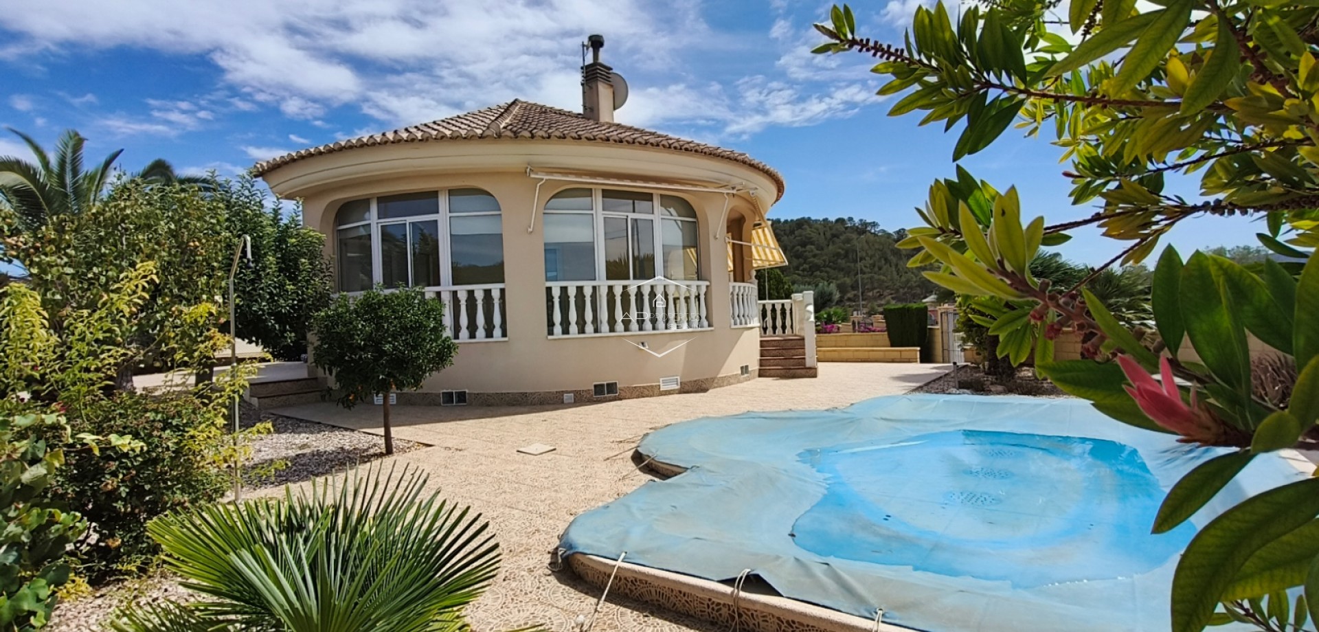 Reventa - Villa - Independiente -
La Romana