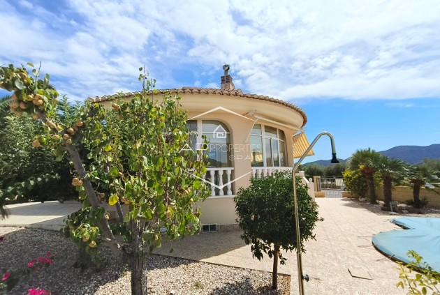 Reventa - Villa - Independiente -
La Romana