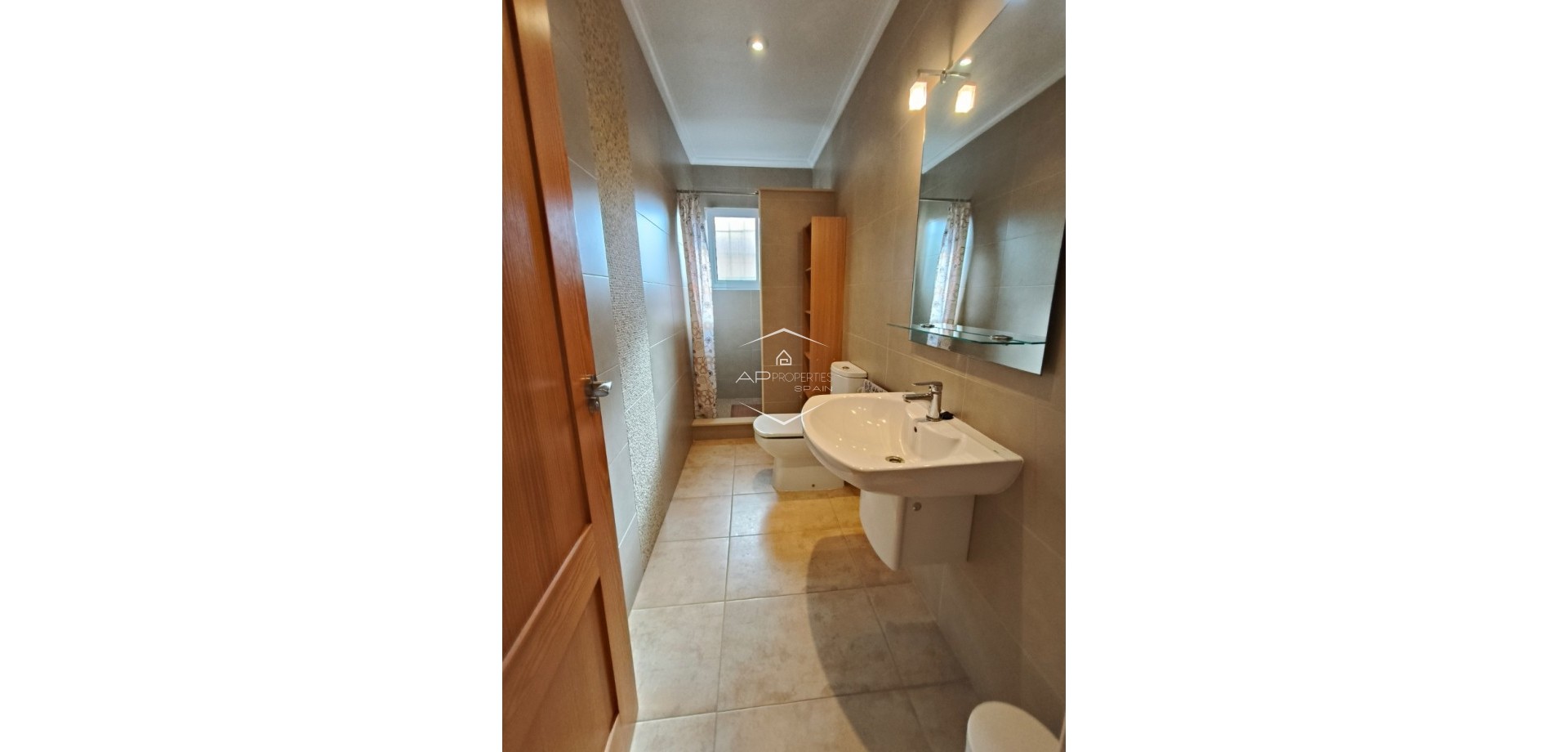 Reventa - Villa - Independiente -
La Romana