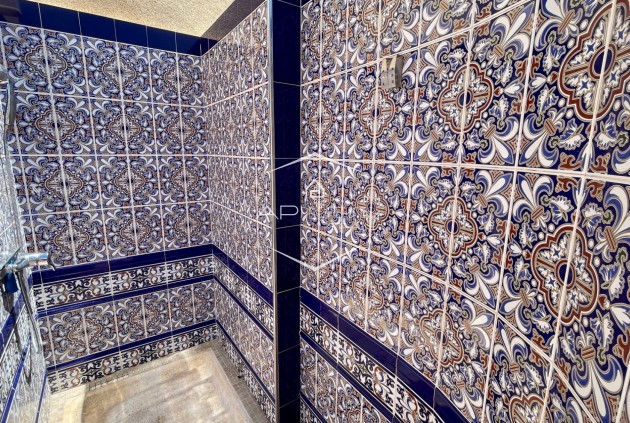 Odsprzedaż - Willa - Dom wolnostojący -
Hondón de las Nieves