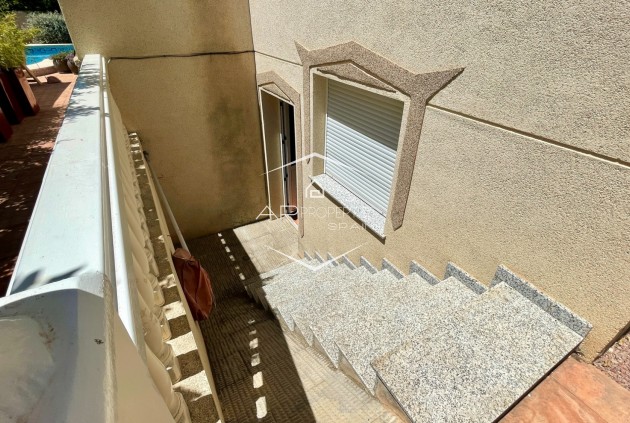 Odsprzedaż - Willa - Dom wolnostojący -
Hondón de las Nieves