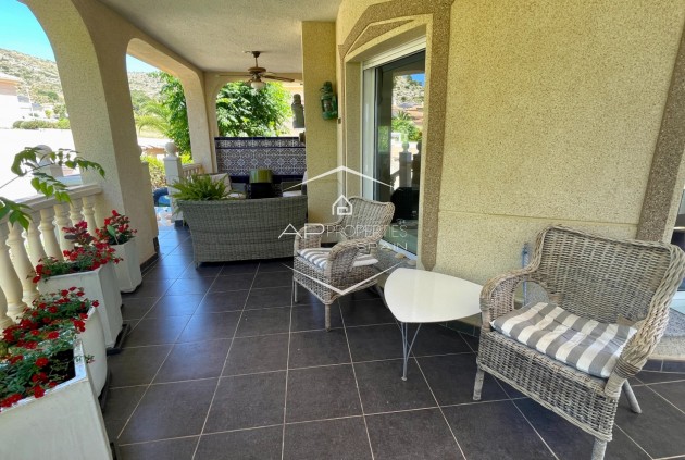 Odsprzedaż - Willa - Dom wolnostojący -
Hondón de las Nieves