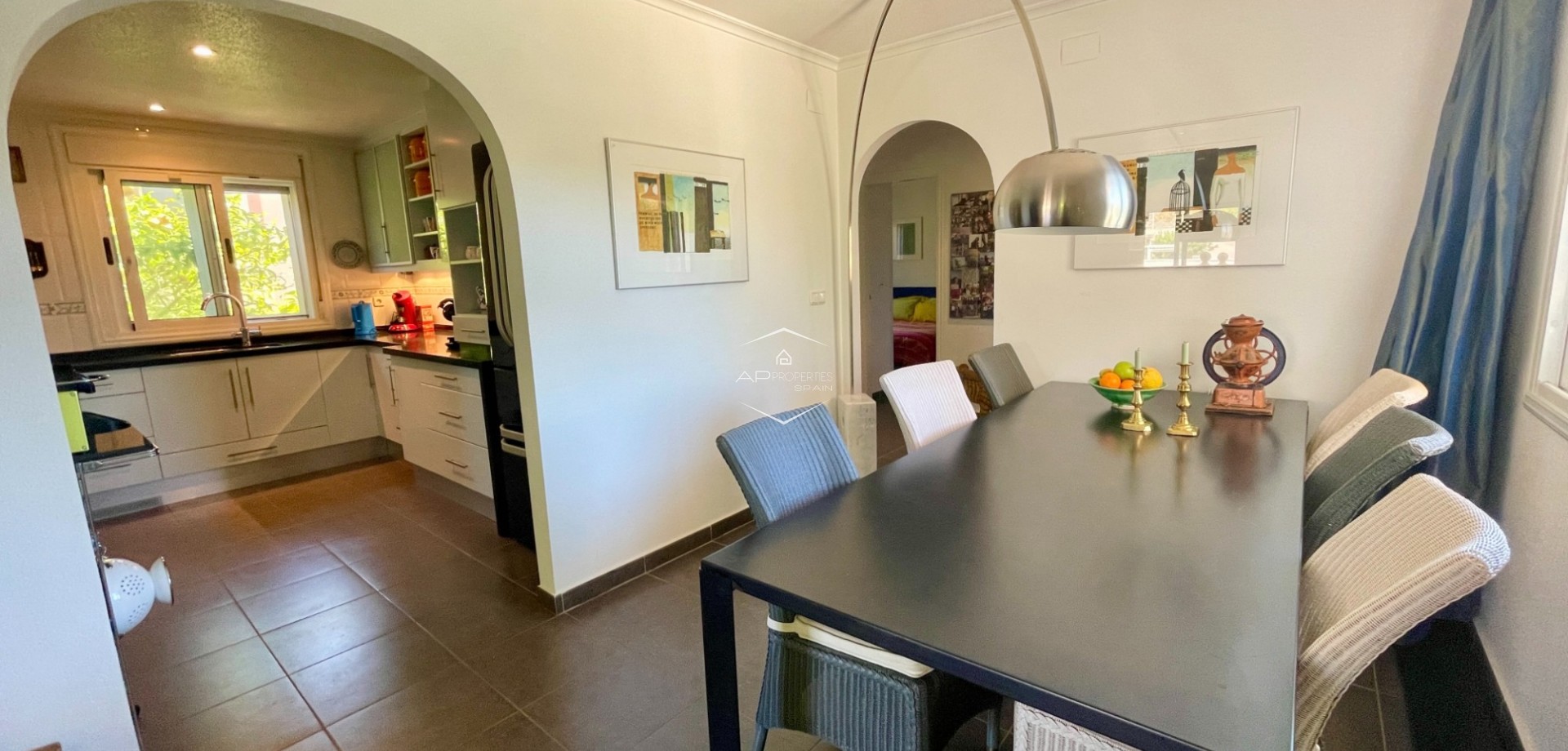 Odsprzedaż - Willa - Dom wolnostojący -
Hondón de las Nieves