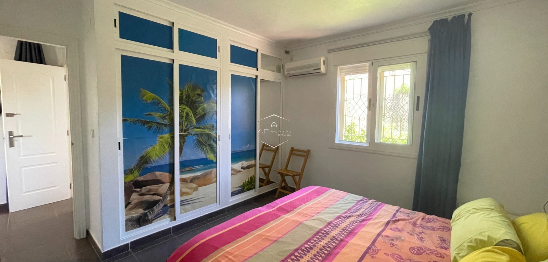 Odsprzedaż - Willa - Dom wolnostojący -
Hondón de las Nieves