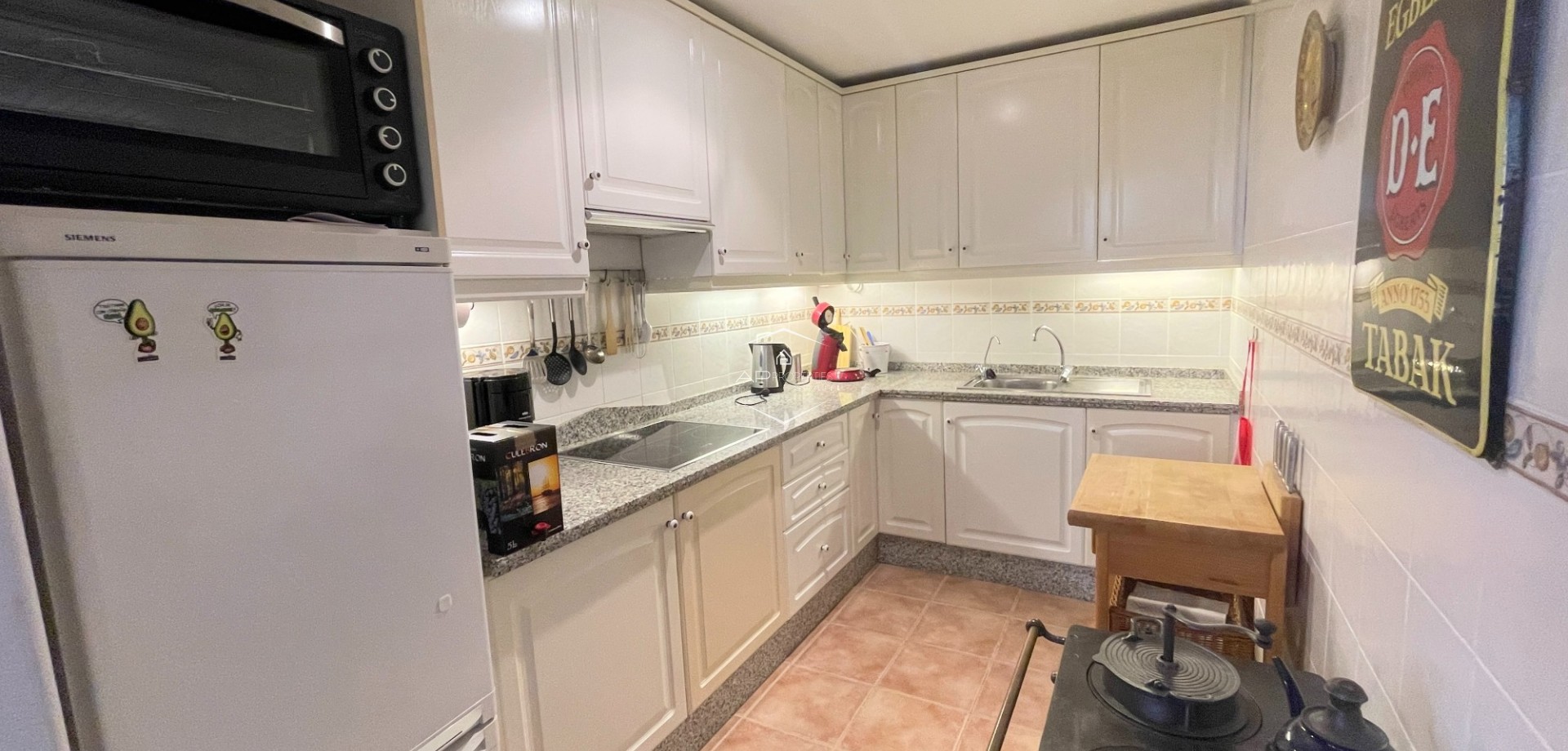 Odsprzedaż - Willa - Dom wolnostojący -
Hondón de las Nieves