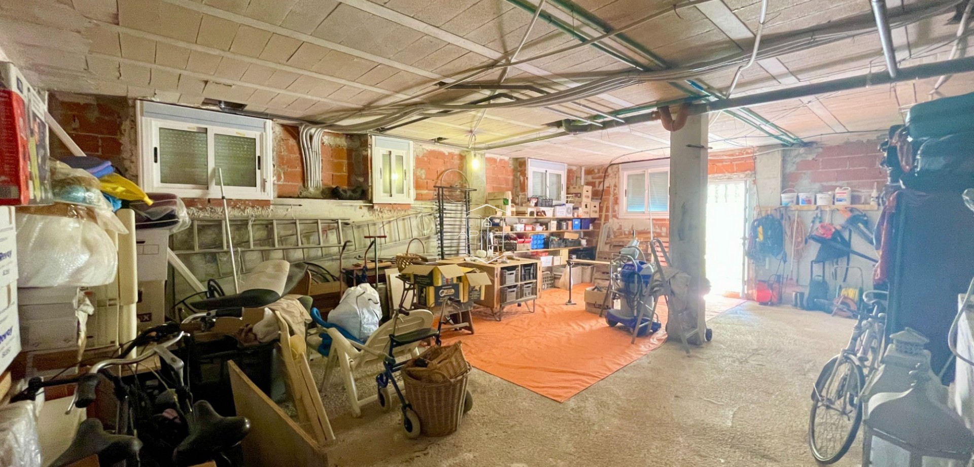 Odsprzedaż - Willa - Dom wolnostojący -
Hondón de las Nieves