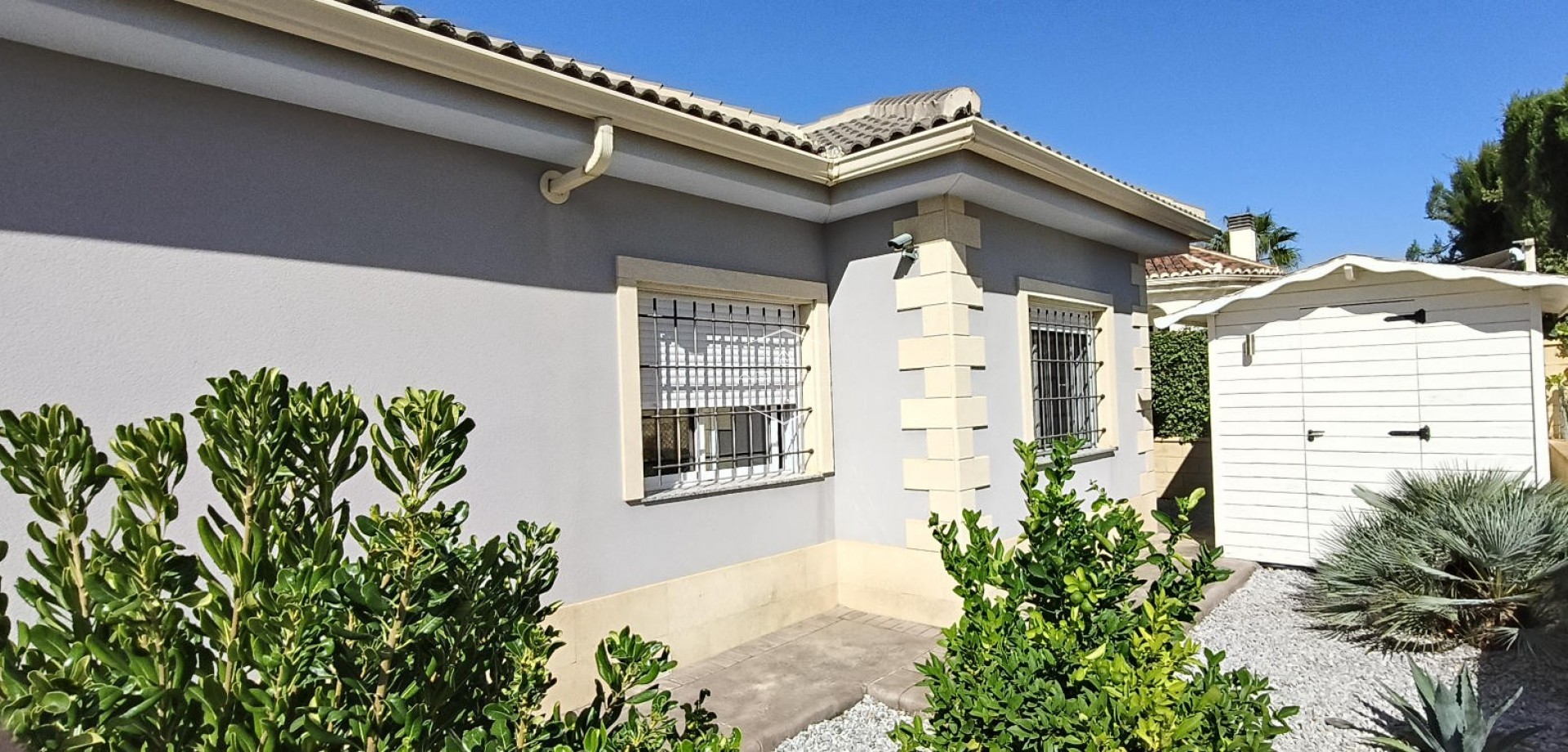 Reventa - Villa - Independiente -
La Romana