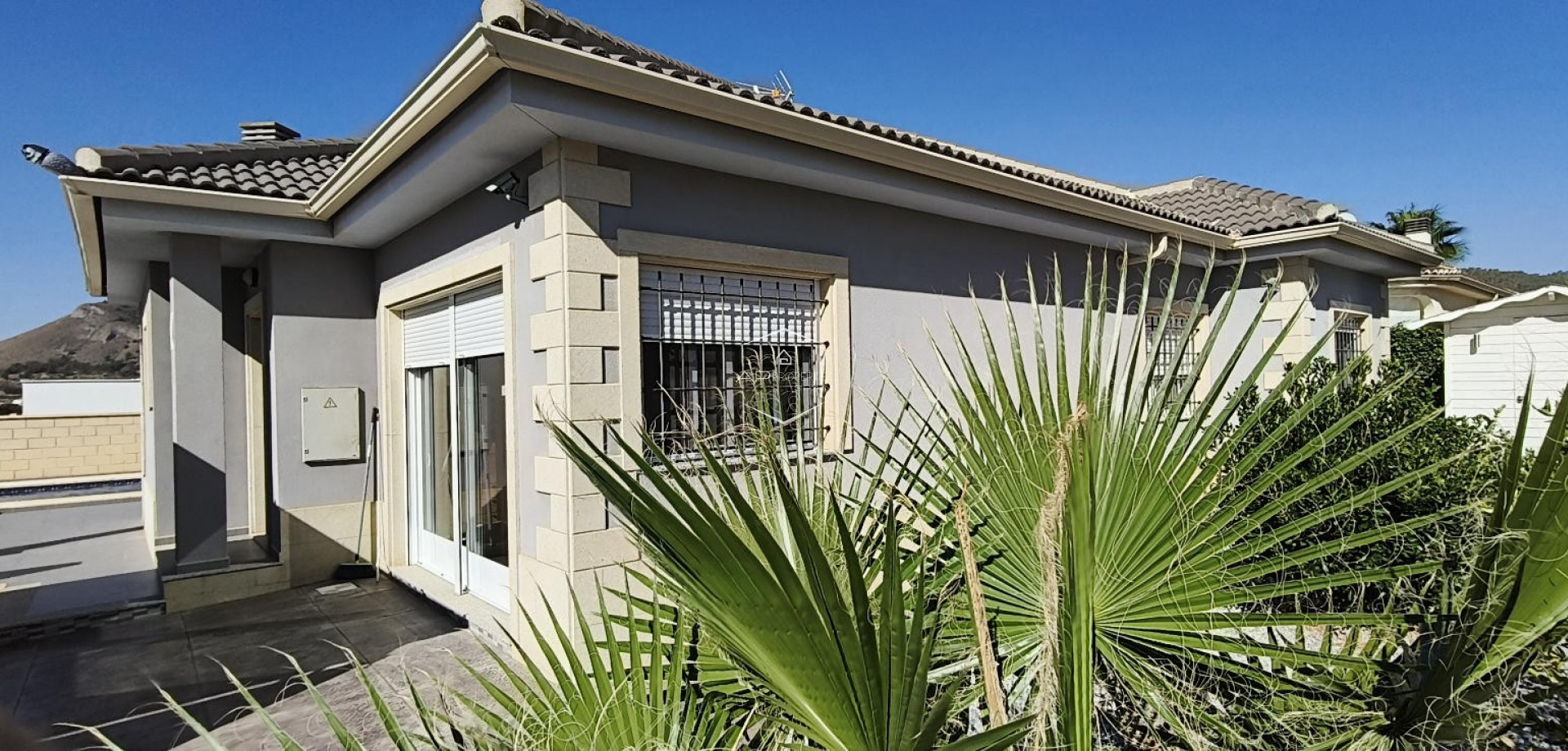 Reventa - Villa - Independiente -
La Romana