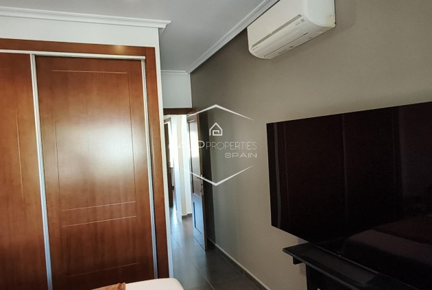 Reventa - Villa - Independiente -
La Romana