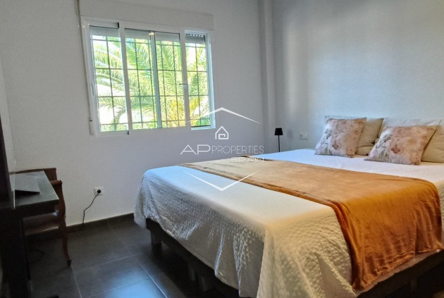 Reventa - Villa - Independiente -
La Romana