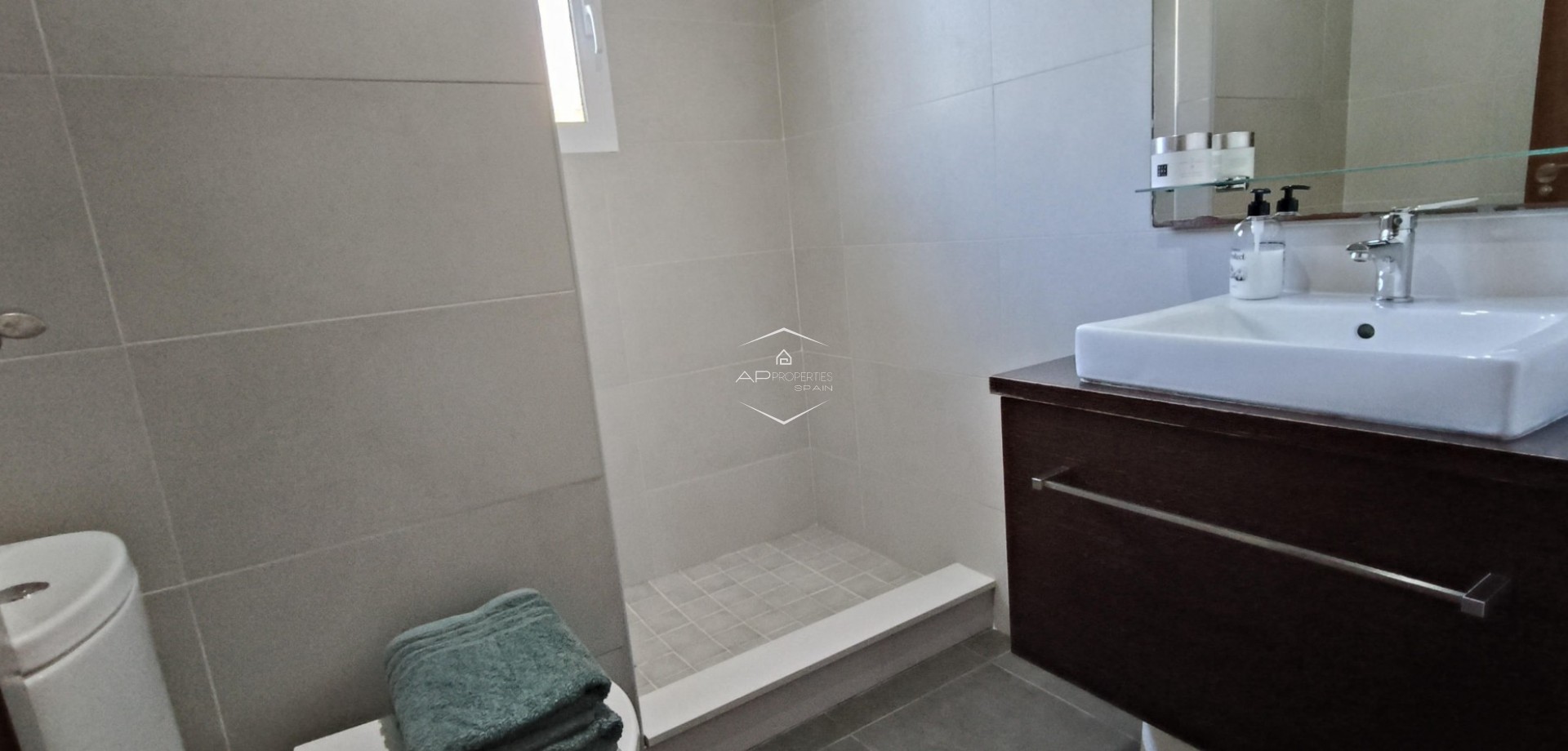 Reventa - Villa - Independiente -
La Romana