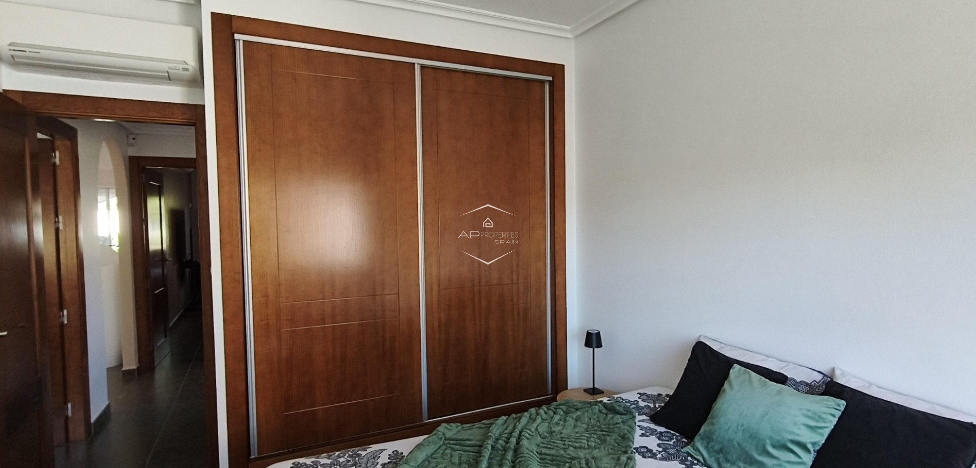 Reventa - Villa - Independiente -
La Romana