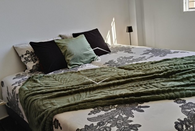 Reventa - Villa - Independiente -
La Romana