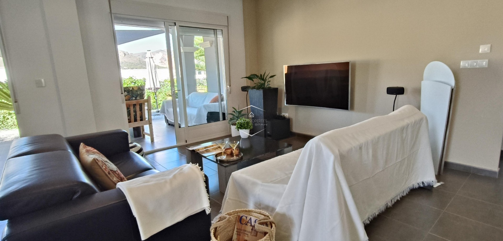 Reventa - Villa - Independiente -
La Romana