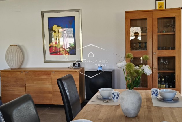 Reventa - Villa - Independiente -
La Romana