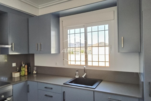 Reventa - Villa - Independiente -
La Romana