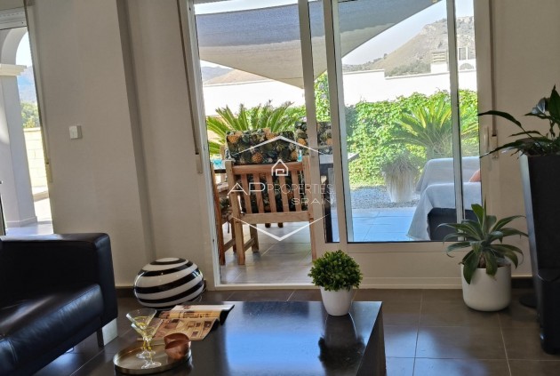 Reventa - Villa - Independiente -
La Romana