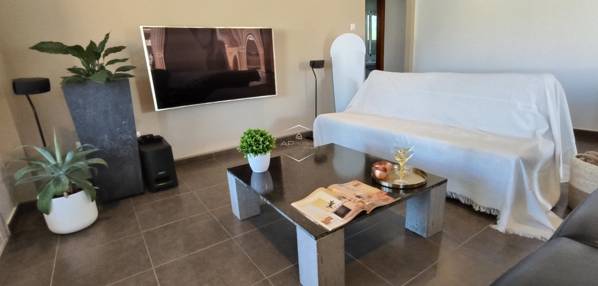 Reventa - Villa - Independiente -
La Romana