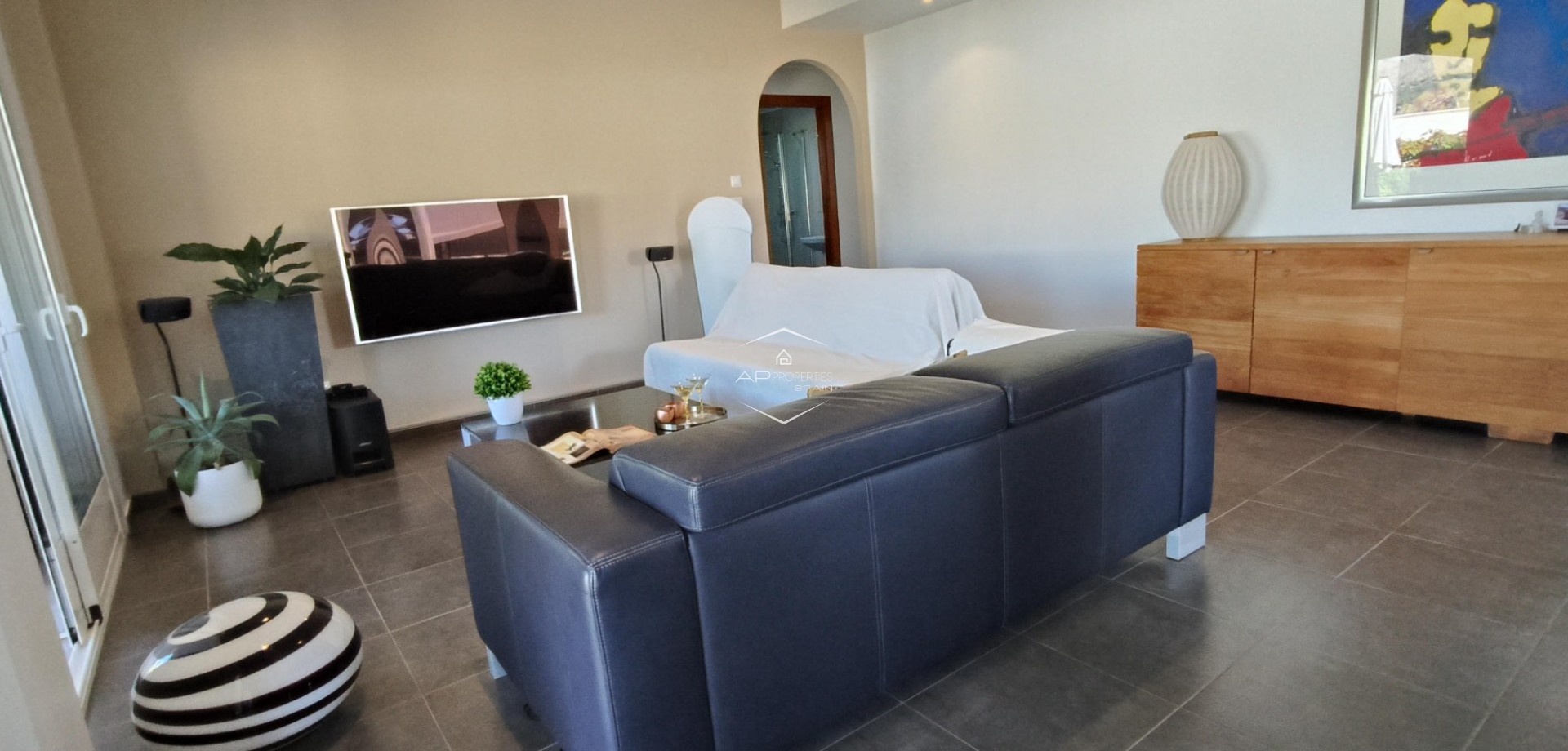 Reventa - Villa - Independiente -
La Romana