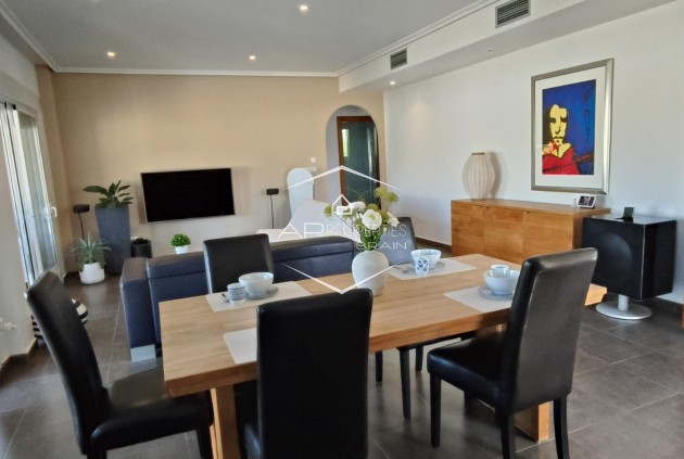 Reventa - Villa - Independiente -
La Romana