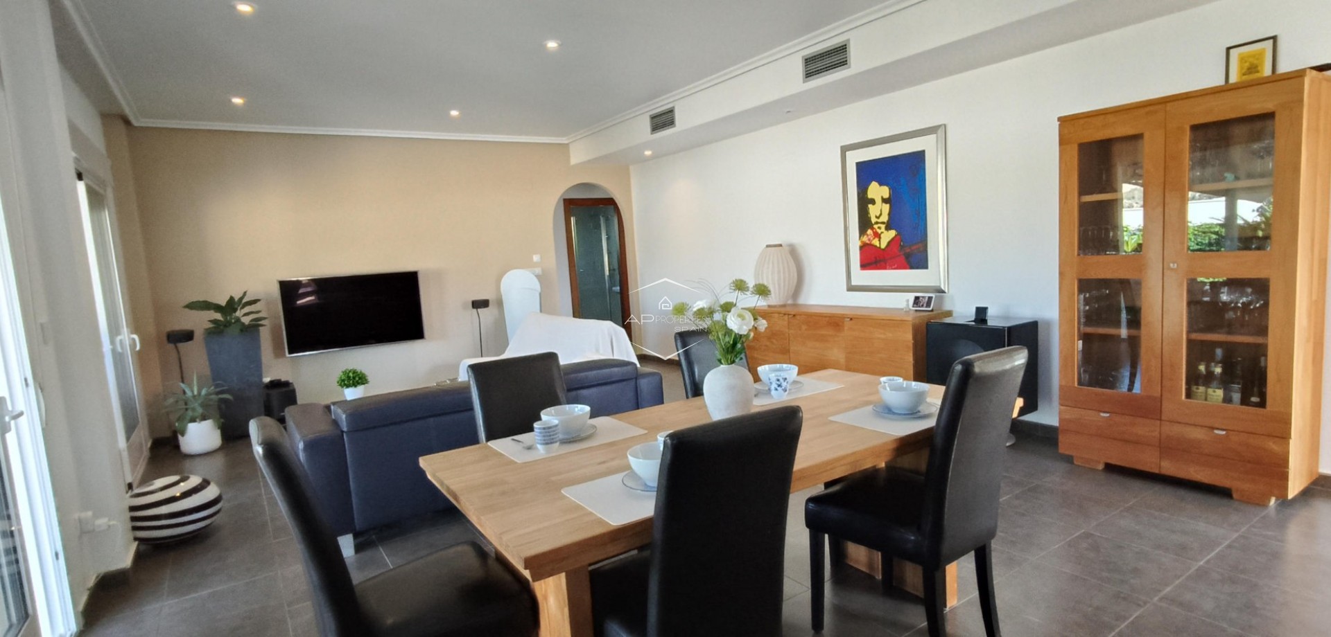 Reventa - Villa - Independiente -
La Romana