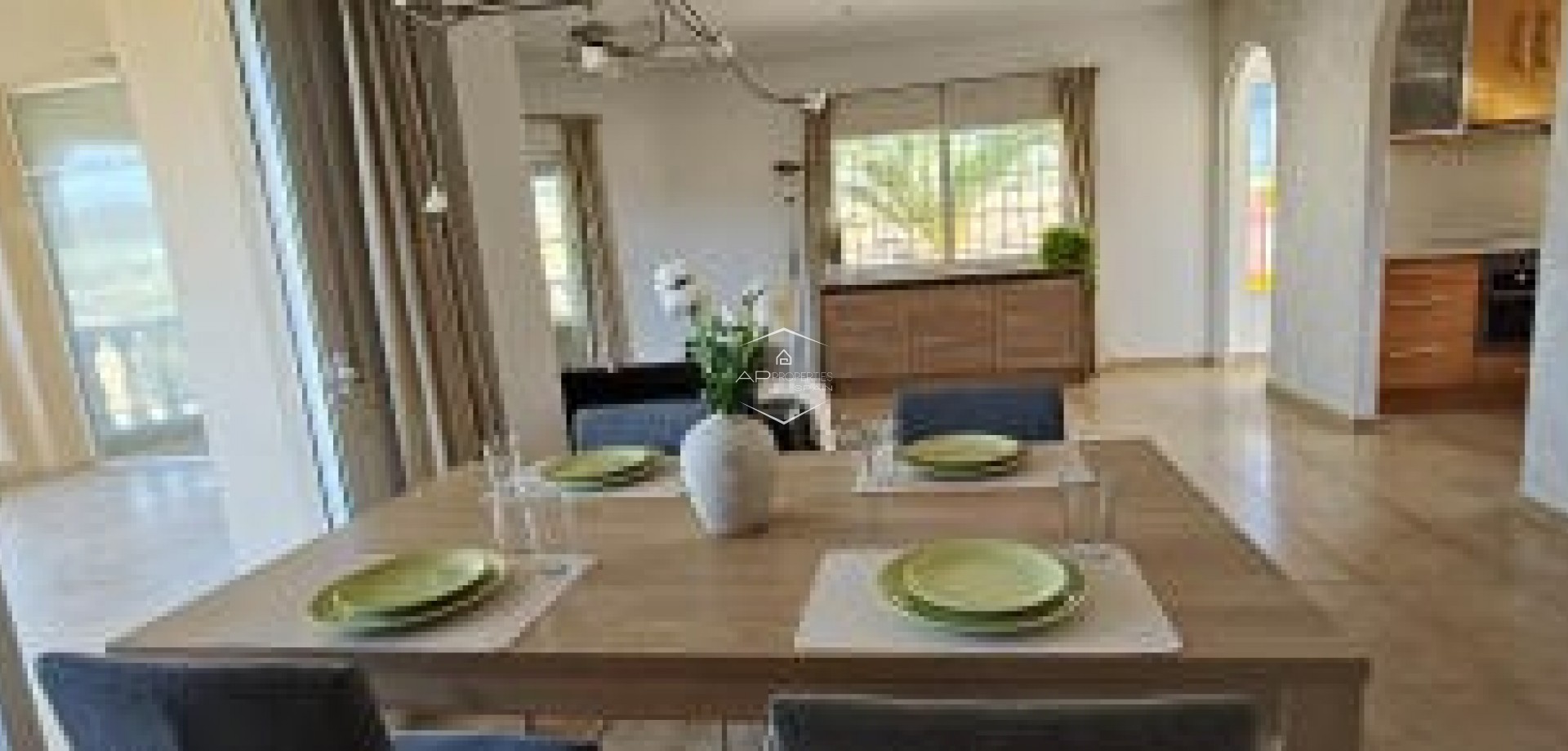 Reventa - Villa - Independiente -
La Romana