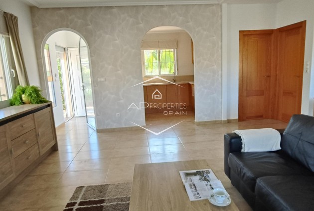 Reventa - Villa - Independiente -
La Romana