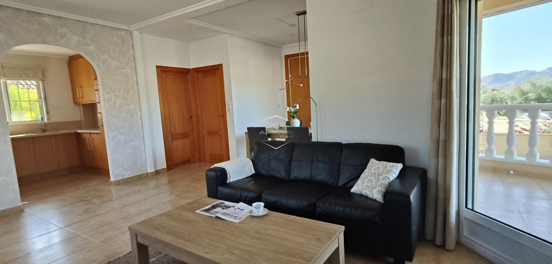 Reventa - Villa - Independiente -
La Romana