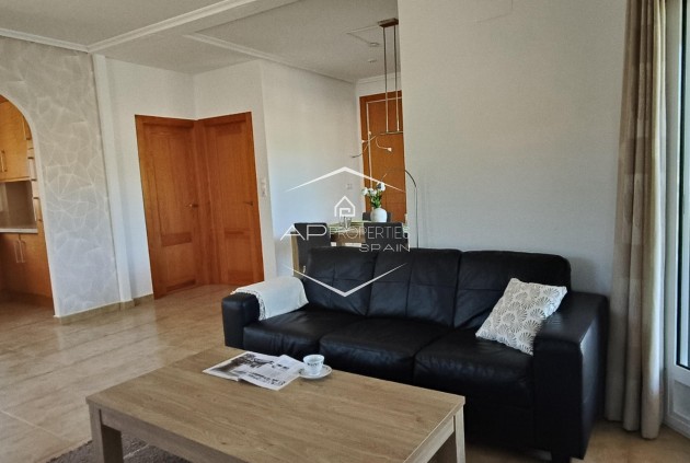 Reventa - Villa - Independiente -
La Romana