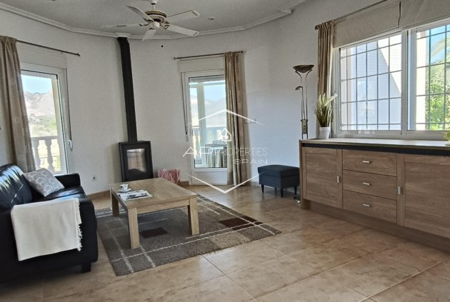 Reventa - Villa - Independiente -
La Romana