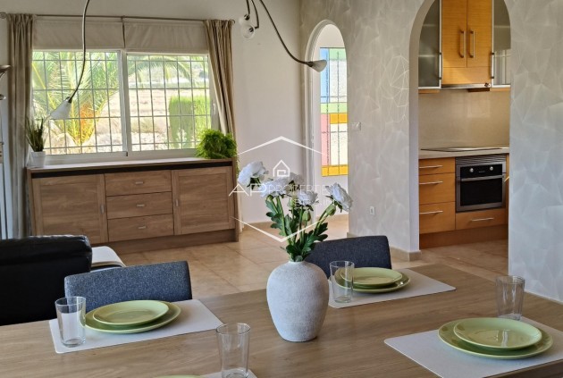 Reventa - Villa - Independiente -
La Romana