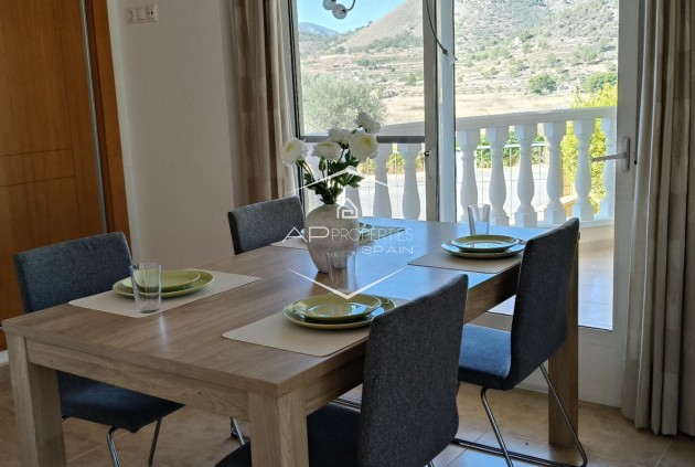 Reventa - Villa - Independiente -
La Romana