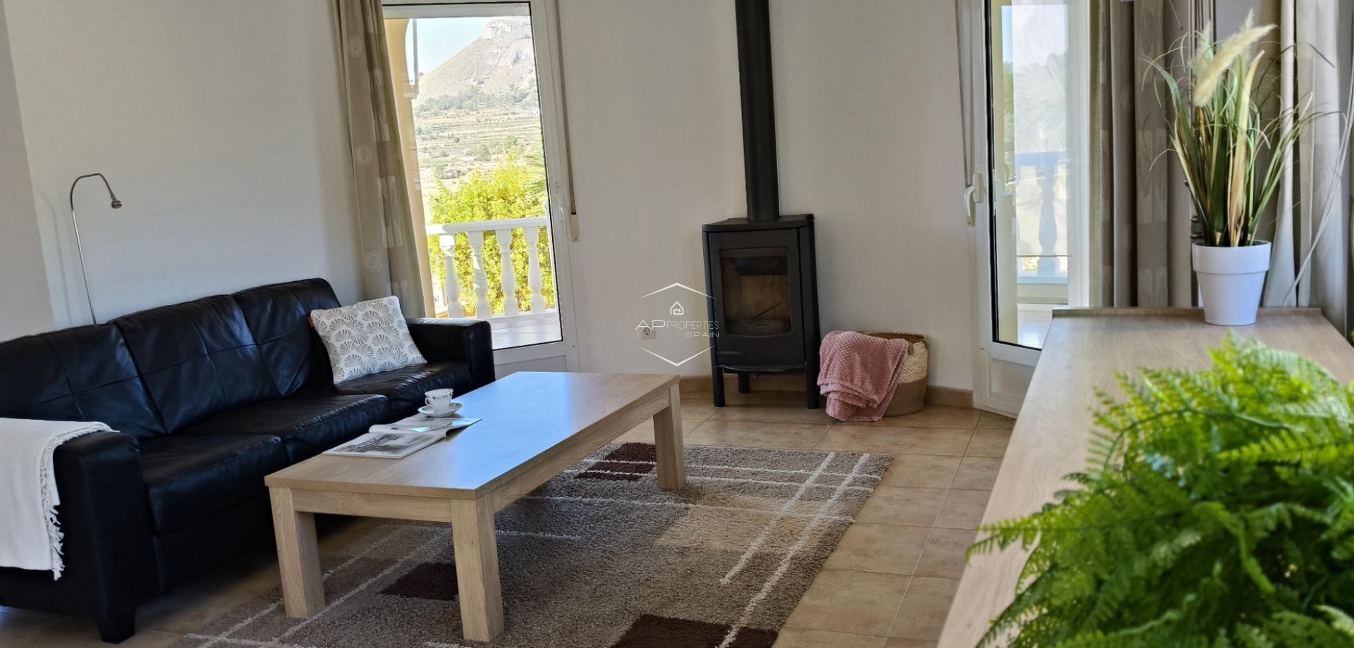 Reventa - Villa - Independiente -
La Romana