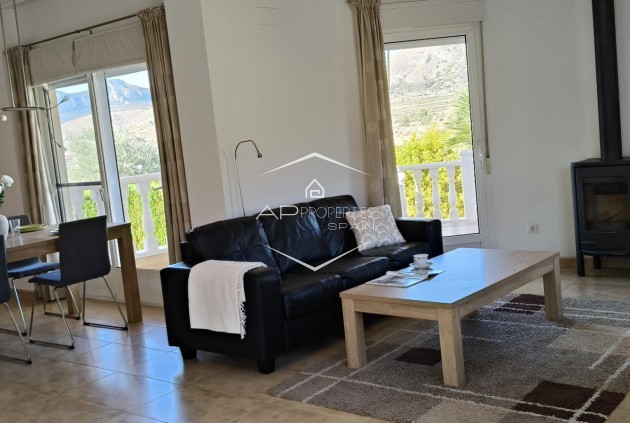 Reventa - Villa - Independiente -
La Romana