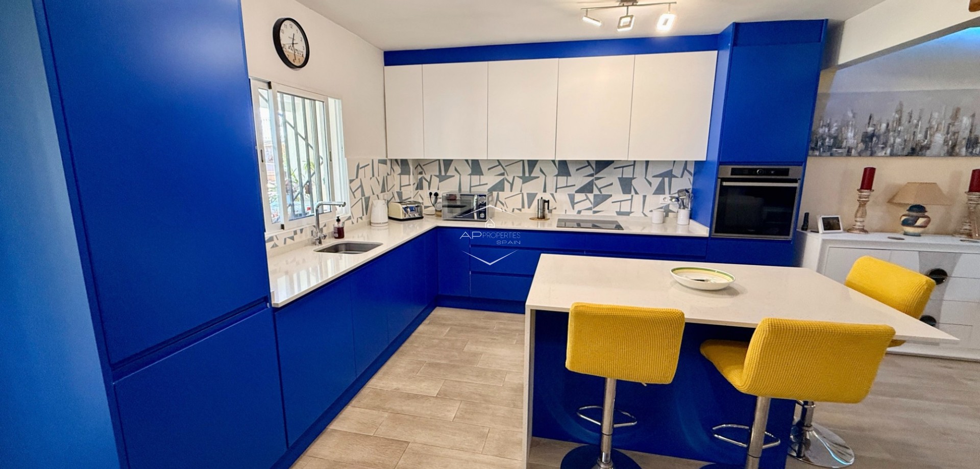 Resale - Villa - Detached -
Elche - Center