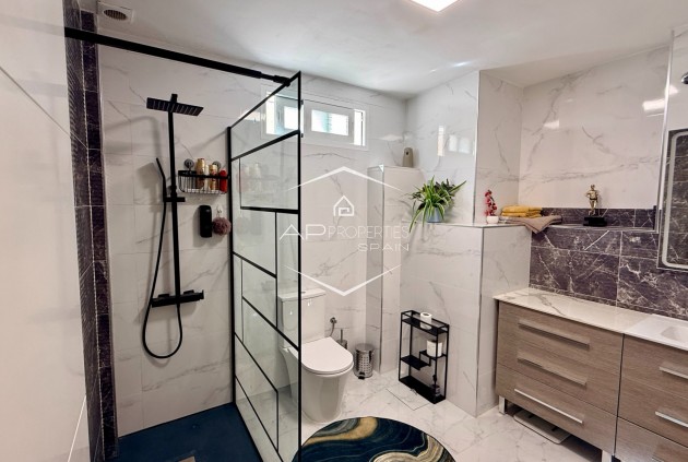 Resale - Villa - Detached -
Elche - Center