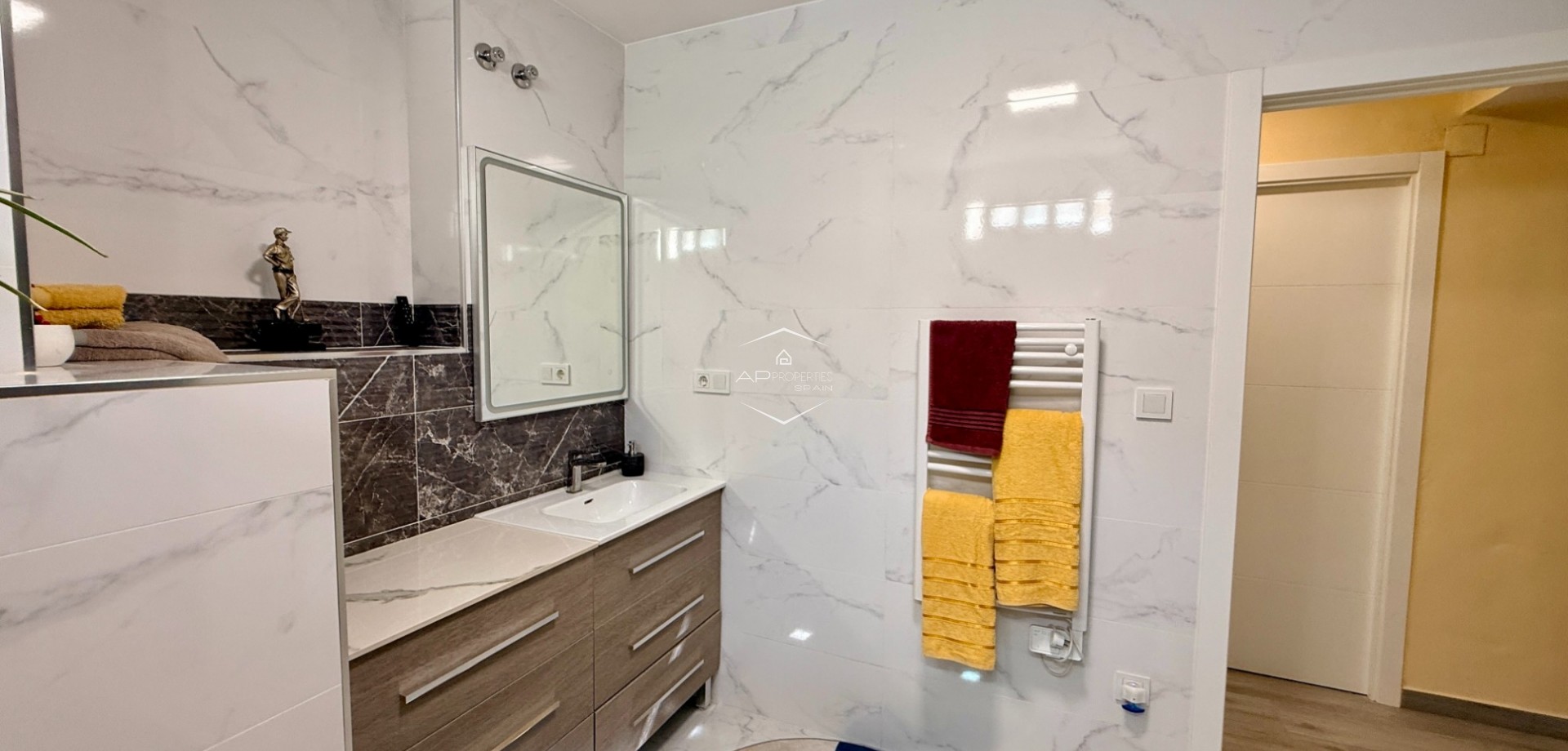 Resale - Villa - Detached -
Elche - Center