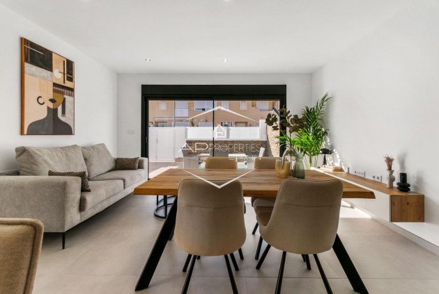 Nowy budynek - Willa - bliźniak -
San Pedro del Pinatar - Polideportivo