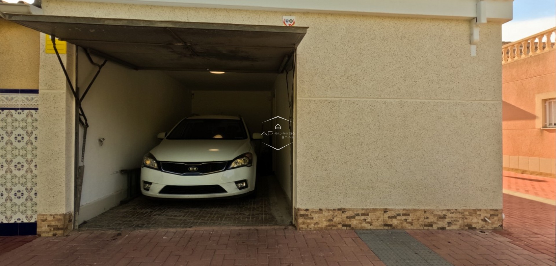 Reventa - Casa adosada / Casa adosada -
Torrevieja - El Acequión - Los Náufragos