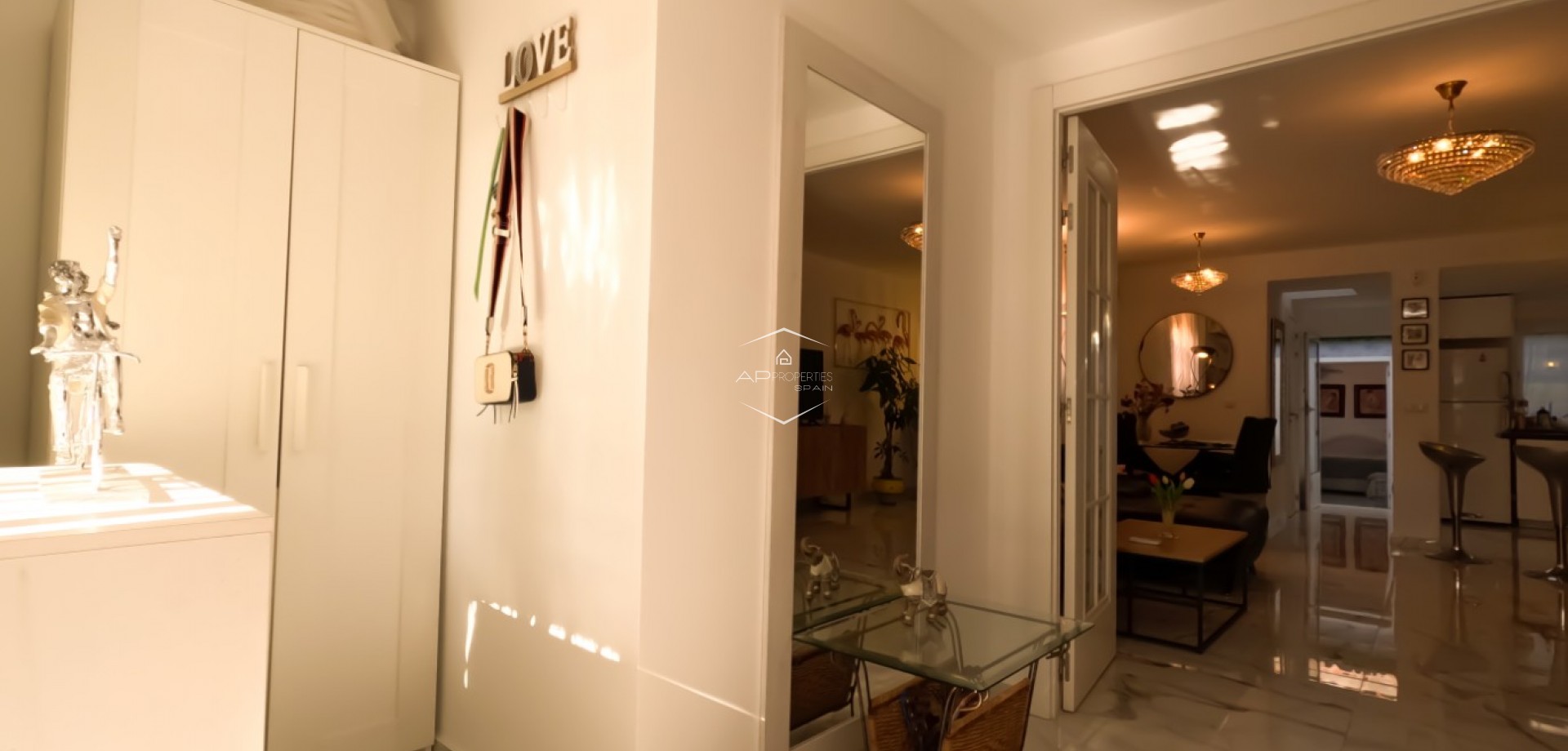 Reventa - Casa adosada / Casa adosada -
Torrevieja - El Acequión - Los Náufragos