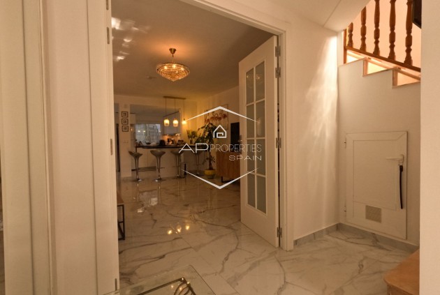 Reventa - Casa adosada / Casa adosada -
Torrevieja - El Acequión - Los Náufragos