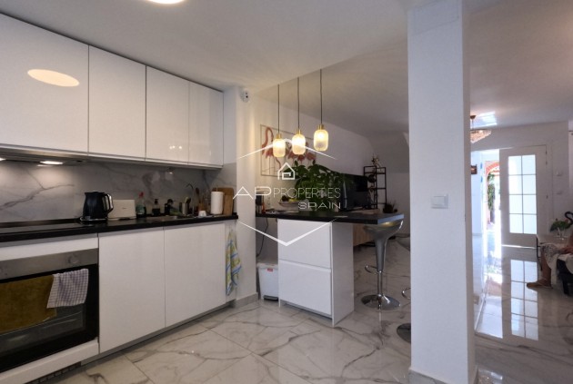 Reventa - Casa adosada / Casa adosada -
Torrevieja - El Acequión - Los Náufragos