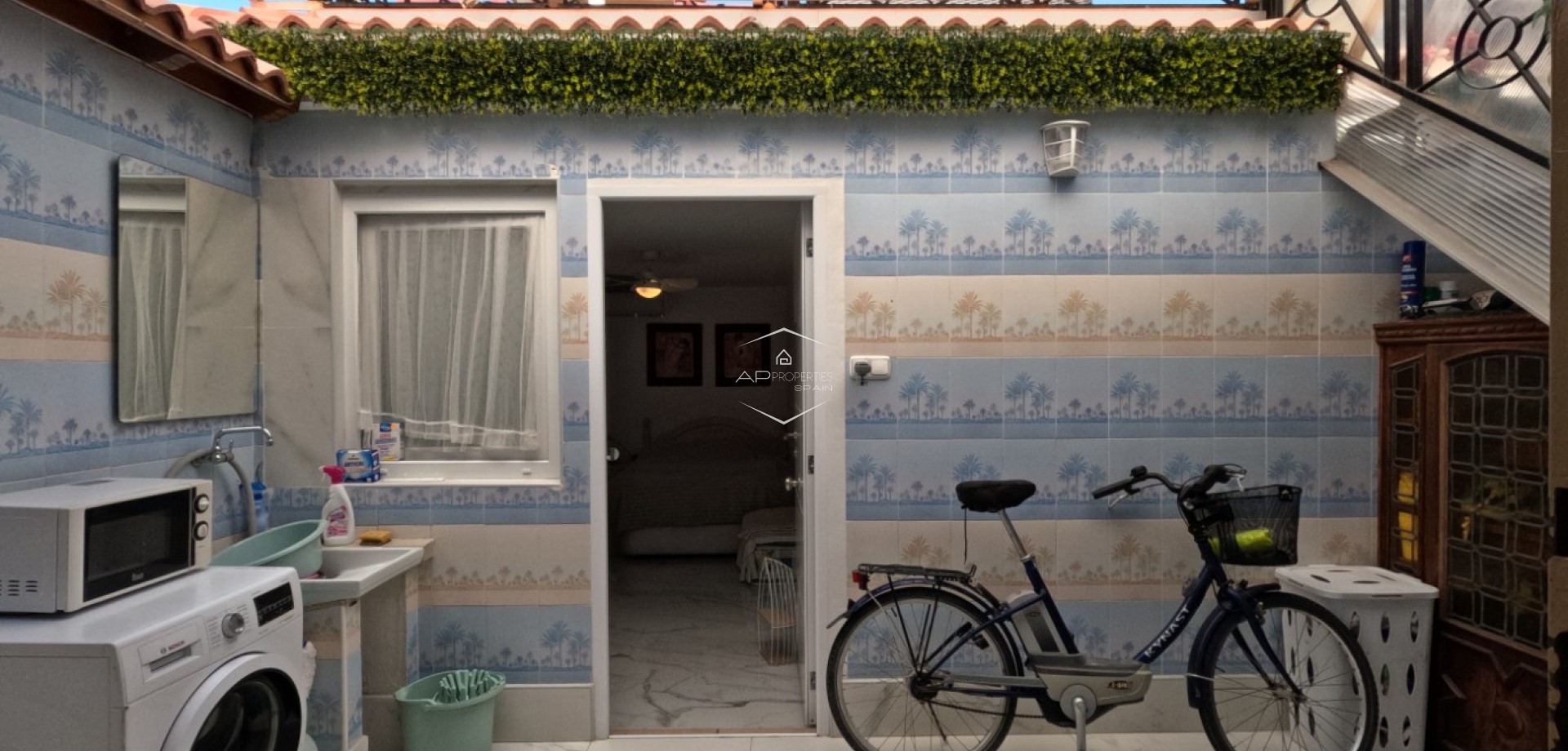 Reventa - Casa adosada / Casa adosada -
Torrevieja - El Acequión - Los Náufragos