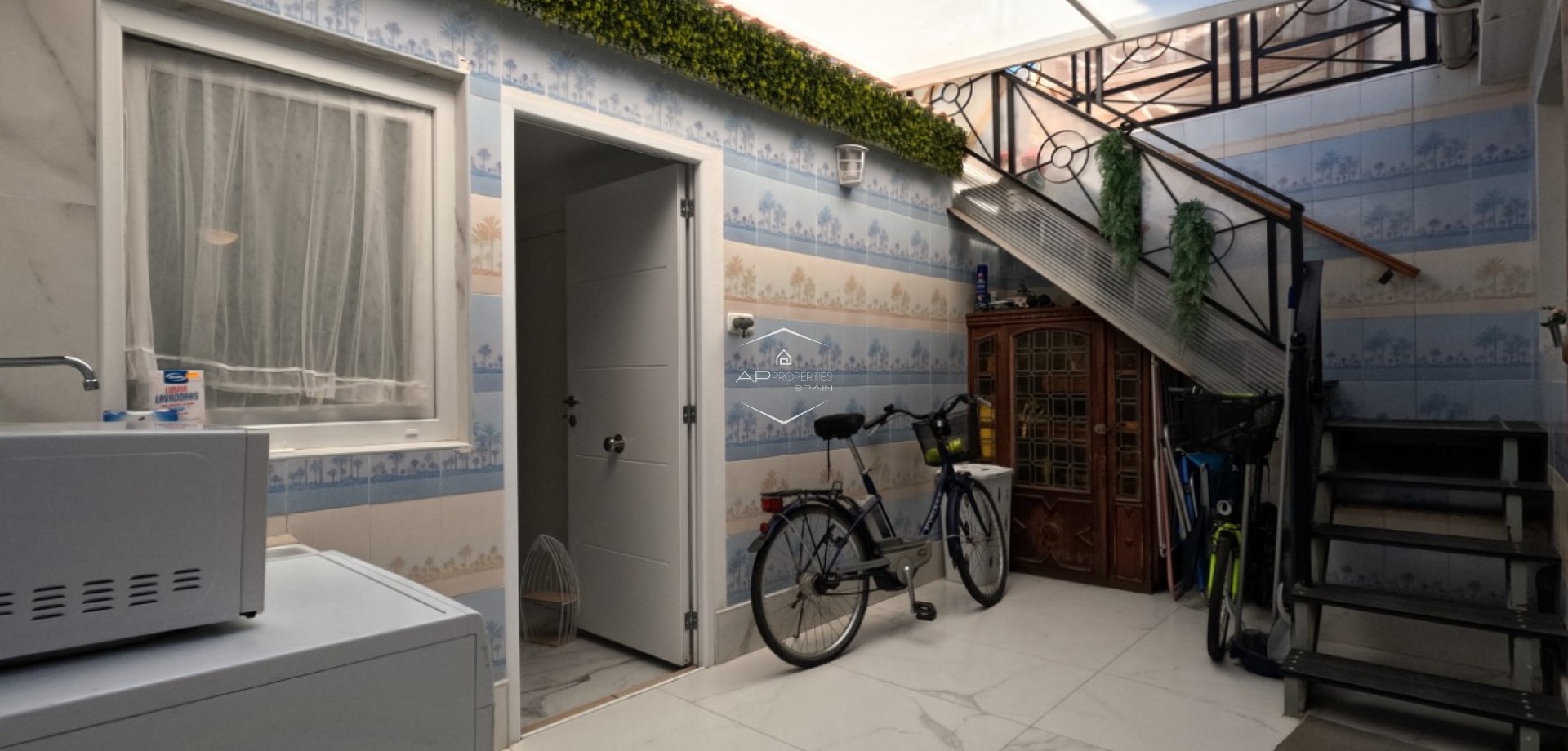 Reventa - Casa adosada / Casa adosada -
Torrevieja - El Acequión - Los Náufragos