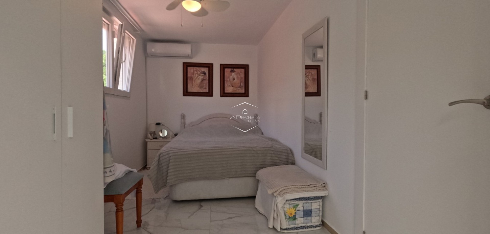 Reventa - Casa adosada / Casa adosada -
Torrevieja - El Acequión - Los Náufragos