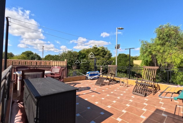 Reventa - Casa adosada / Casa adosada -
Torrevieja - El Acequión - Los Náufragos