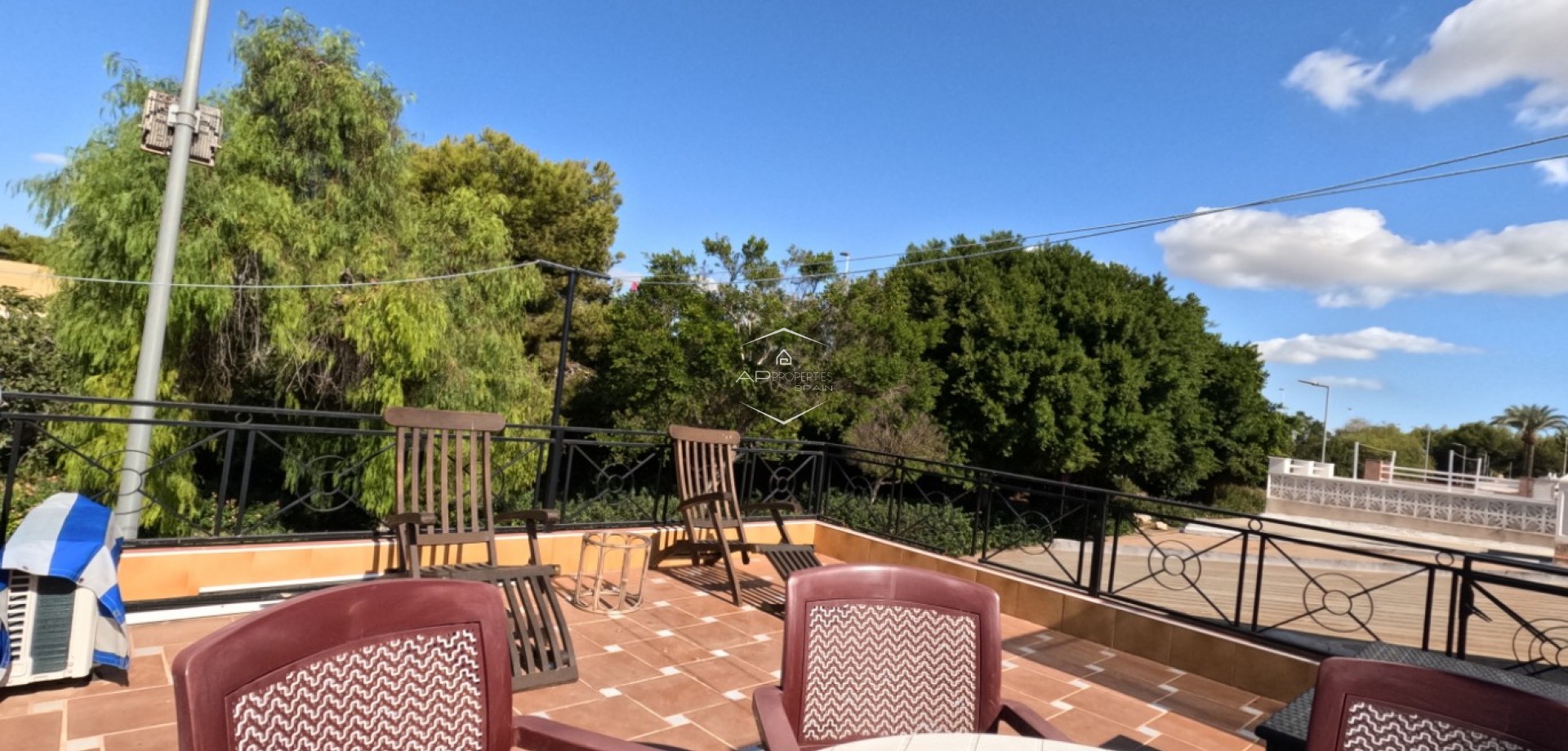 Reventa - Casa adosada / Casa adosada -
Torrevieja - El Acequión - Los Náufragos