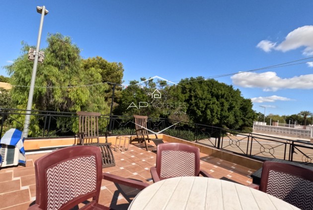 Reventa - Casa adosada / Casa adosada -
Torrevieja - El Acequión - Los Náufragos