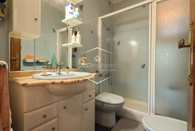 Reventa - Casa adosada / Casa adosada -
Torrevieja - El Acequión - Los Náufragos