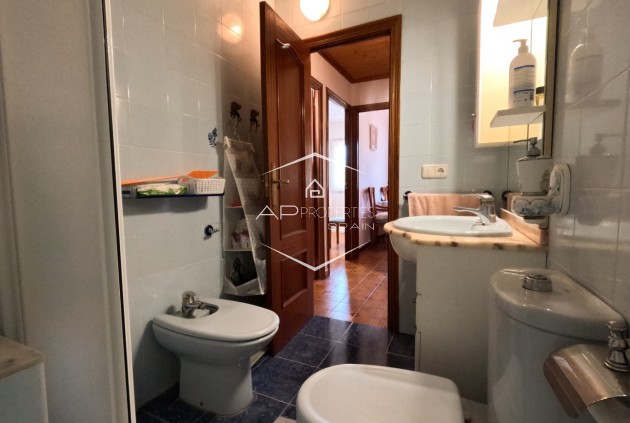 Reventa - Casa adosada / Casa adosada -
Torrevieja - El Acequión - Los Náufragos